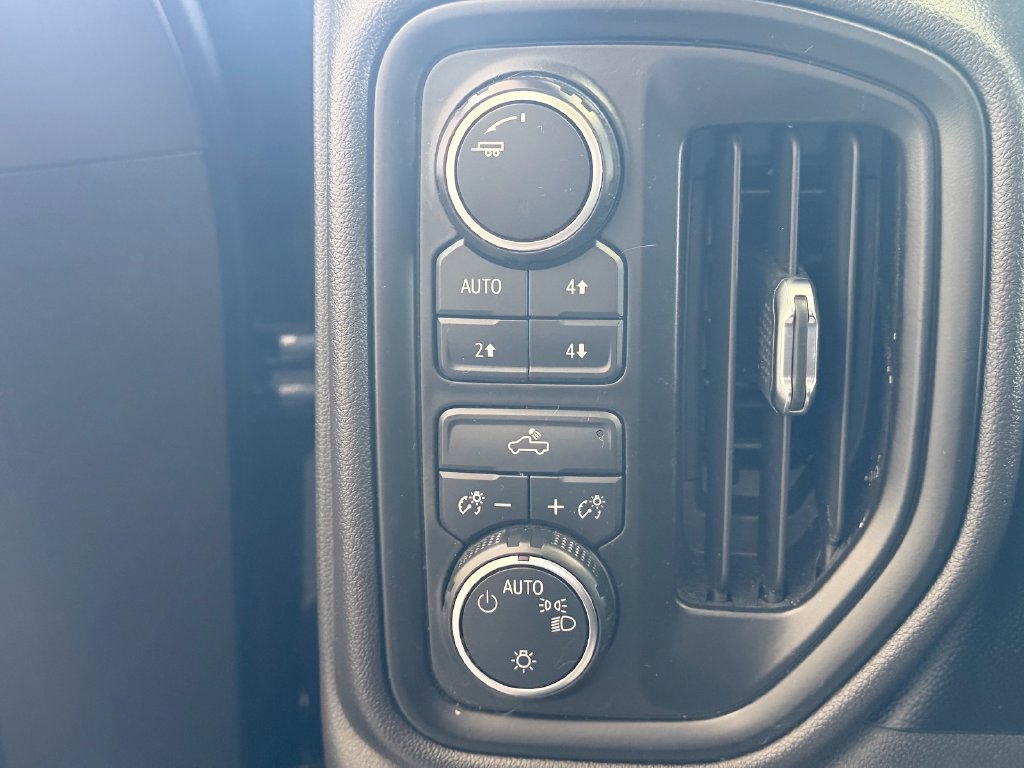 Used 2019 Chevrolet Silverado 1500 Custom Trail Boss w/ Custom Convenience Package AWD/4WD image 23