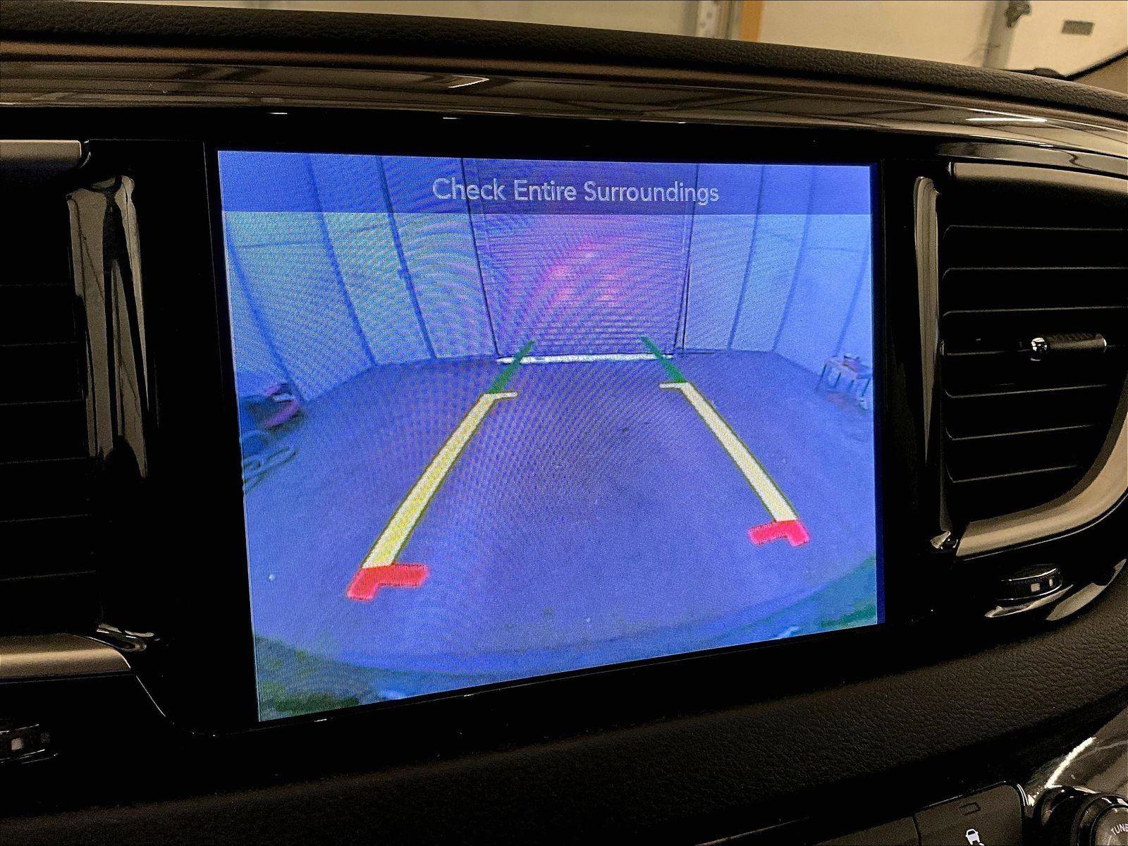 Used 2017 Chrysler Pacifica Touring-L w/ 13 Speaker Alpine Sound Group image 20