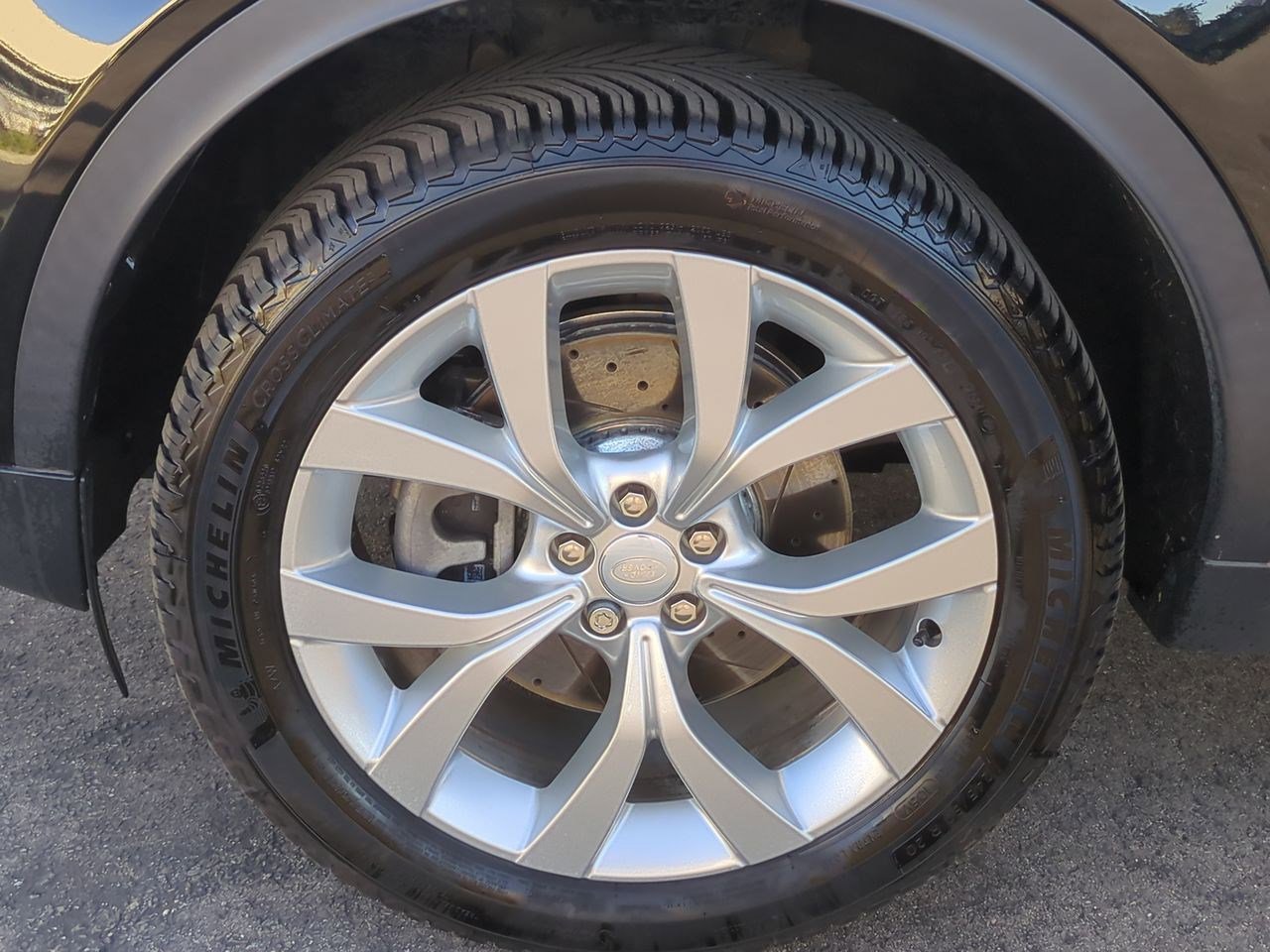 Used 2022 Land Rover Discovery Sport SE image 28