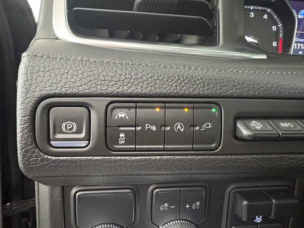 Used 2021 GMC Yukon Denali w/ Denali Premium Package RWD image 22