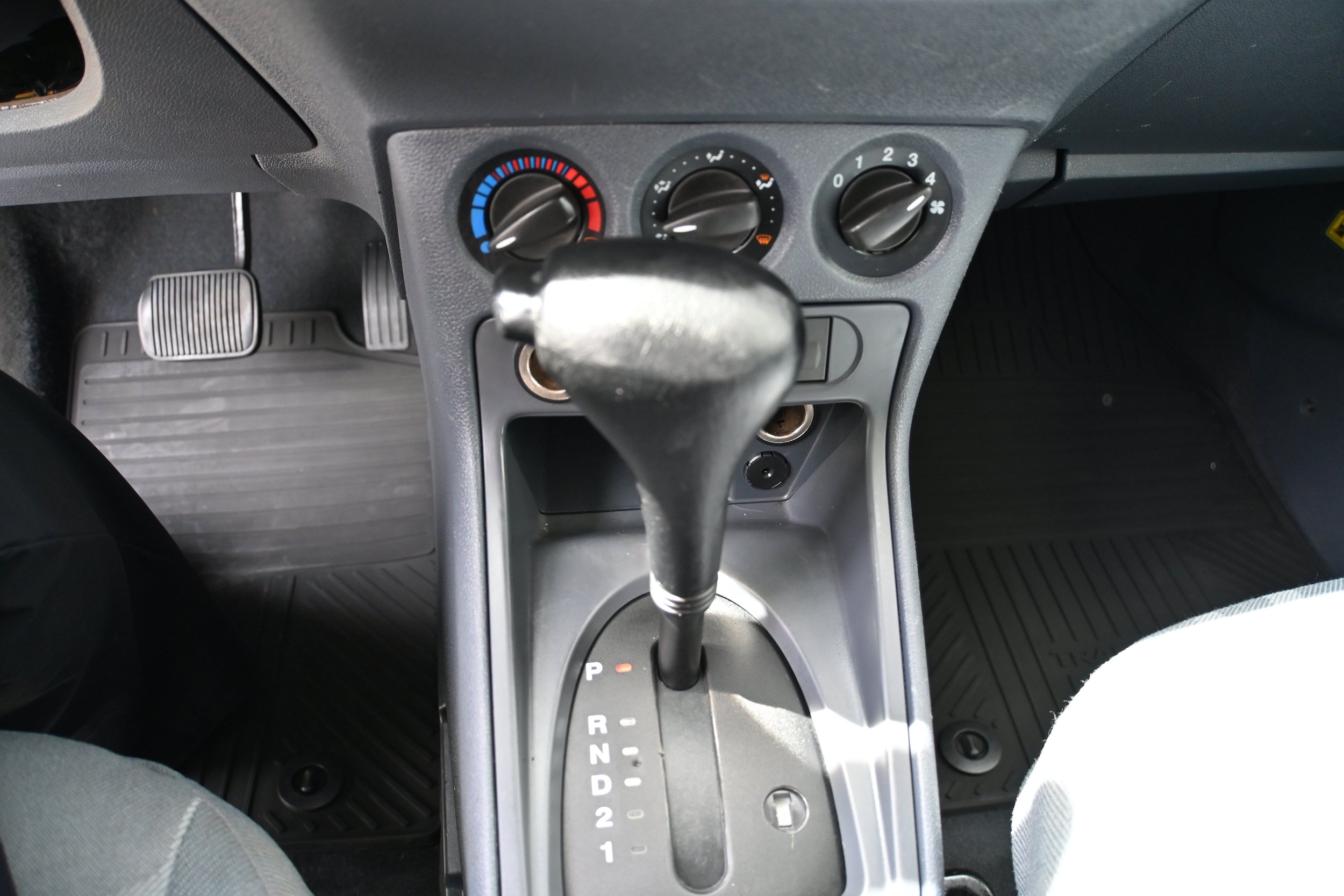 Used 2013 Ford Transit Connect XLT FWD image 11