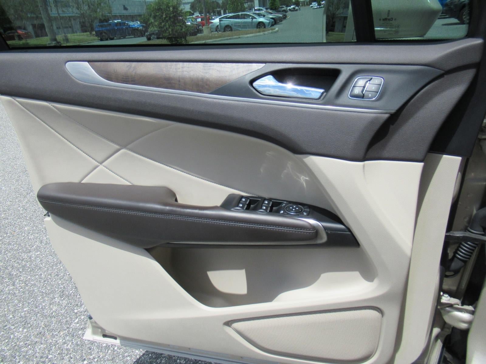 Used 2017 Lincoln MKC Reserve FWD image 19