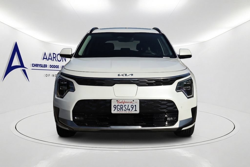 Used 2023 Kia Niro Wave FWD image 2
