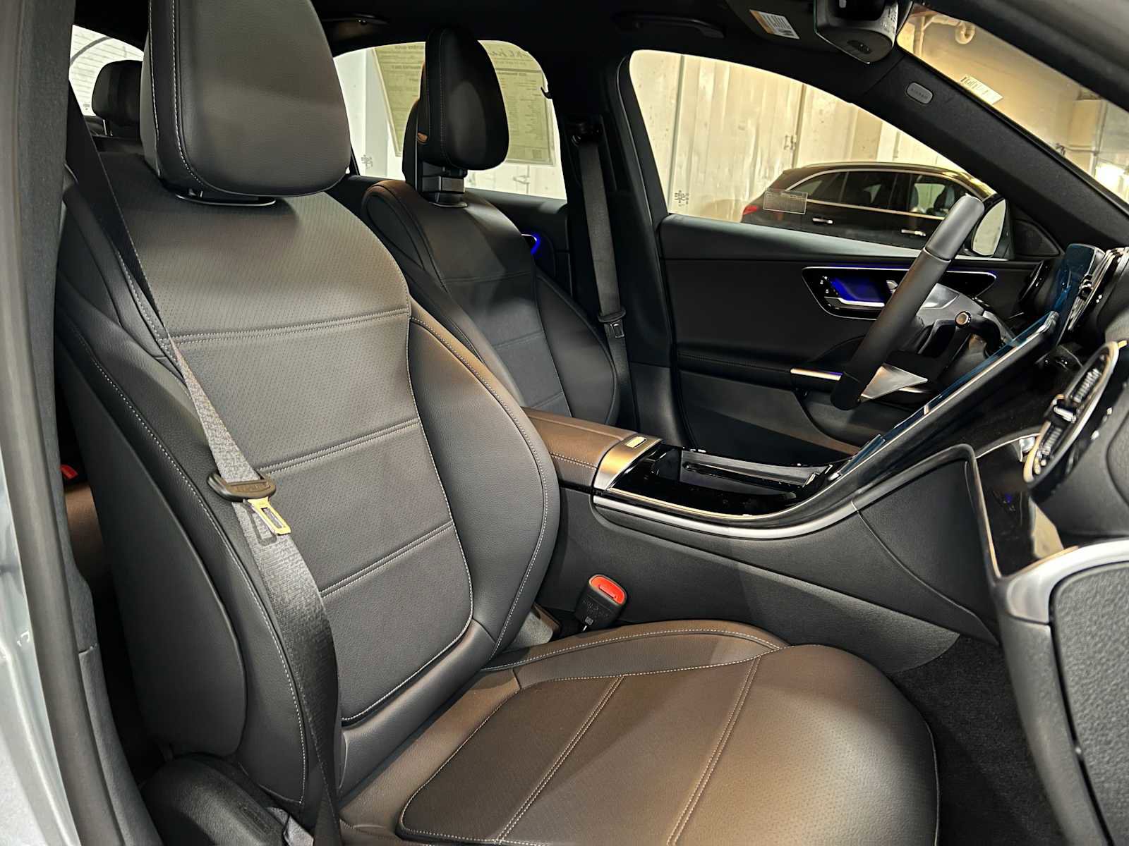 Used 2025 Mercedes-Benz C 300 4MATIC Sedan image 12