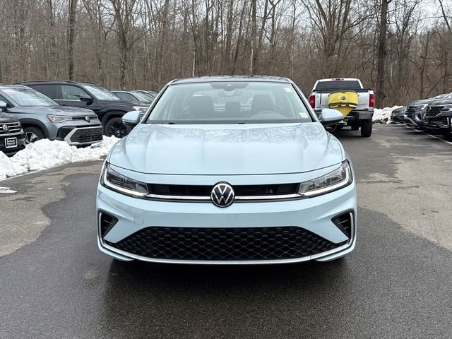 Certified 2025 Volkswagen Jetta SE w/ Sunroof Package image 8