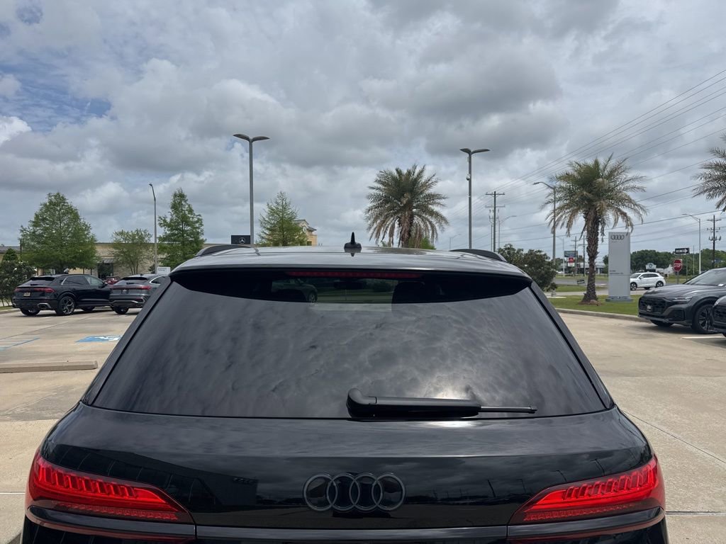 Used 2025 Audi Q7 3.0T Premium Plus w/ Premium Plus Package image 3
