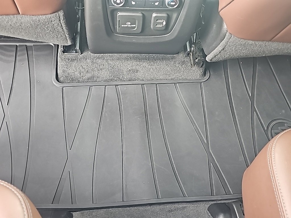 Used 2020 Buick Enclave Avenir w/ Avenir Technology Package image 18