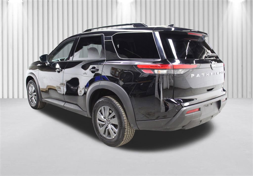 Used 2025 Nissan Pathfinder SV AWD/4WD image 5