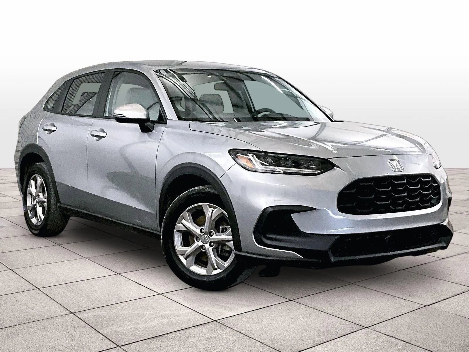 Used 2024 Honda HR-V LX image 2