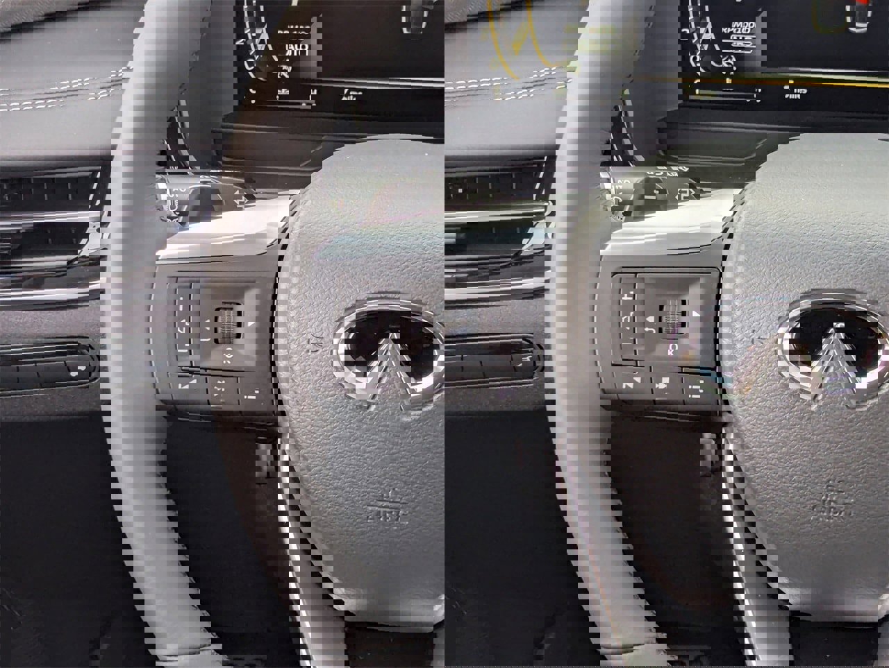 New 2026 INFINITI QX60 Luxe w/ Family Package image 26