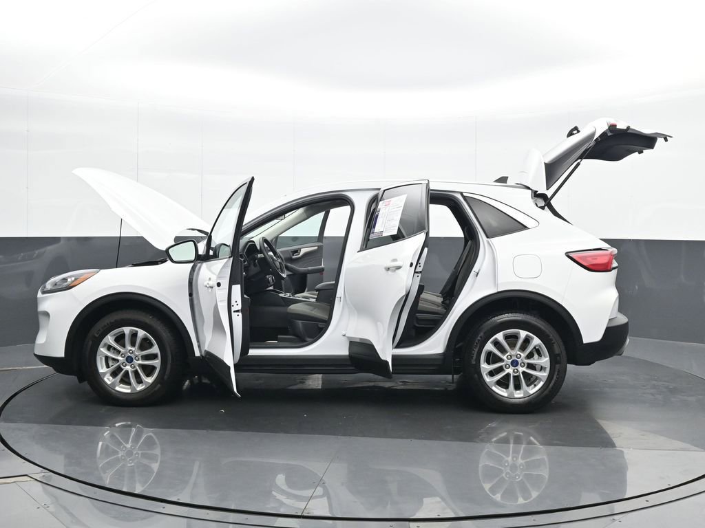 Used 2022 Ford Escape SE image 27