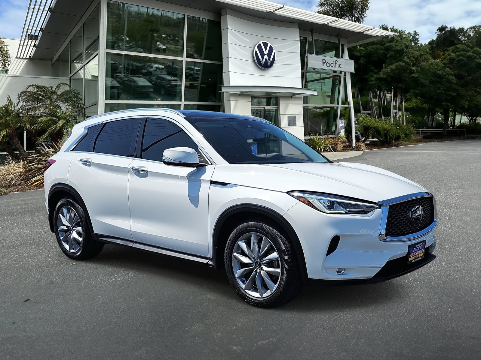 Used 2021 INFINITI QX50 Luxe FWD image 3