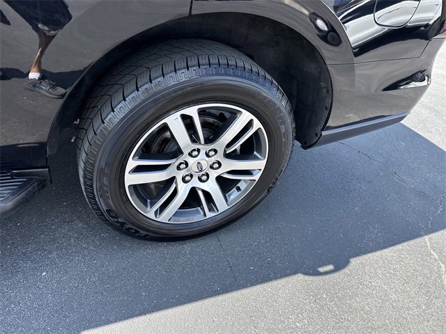 Used 2024 Ford Expedition Limited image 10