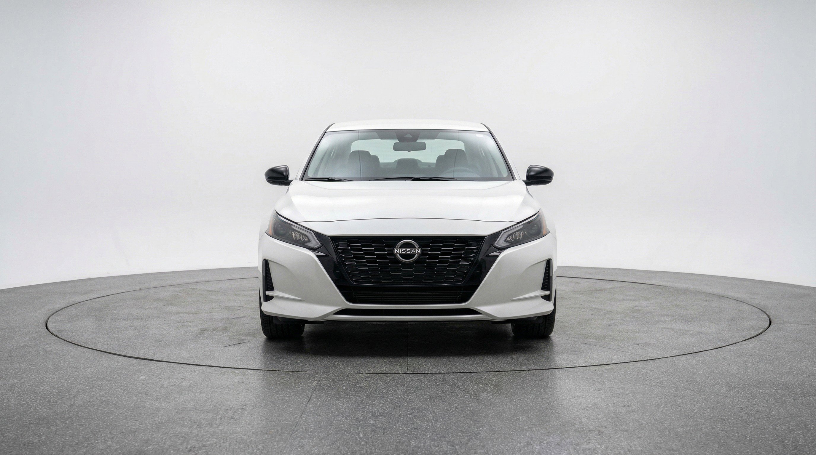 Used 2025 Nissan Altima 2.5 SV image 2