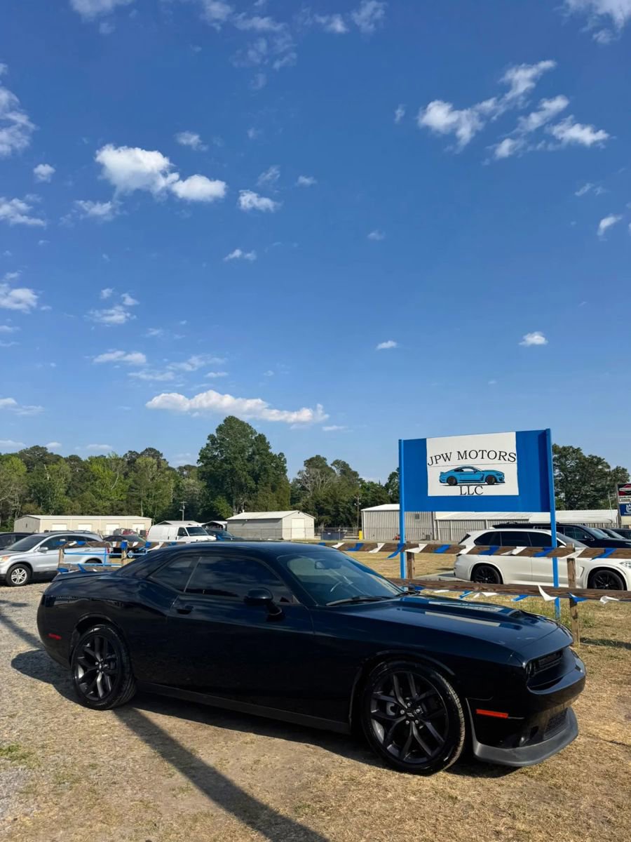 Used 2021 Dodge Challenger GT w/ Driver Convenience Group RWD image 1