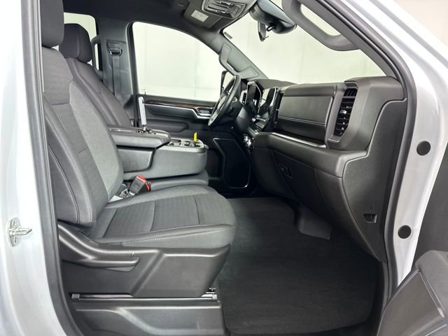 Used 2025 GMC Sierra 2500 SLE w/ SLE Value Package; image 28