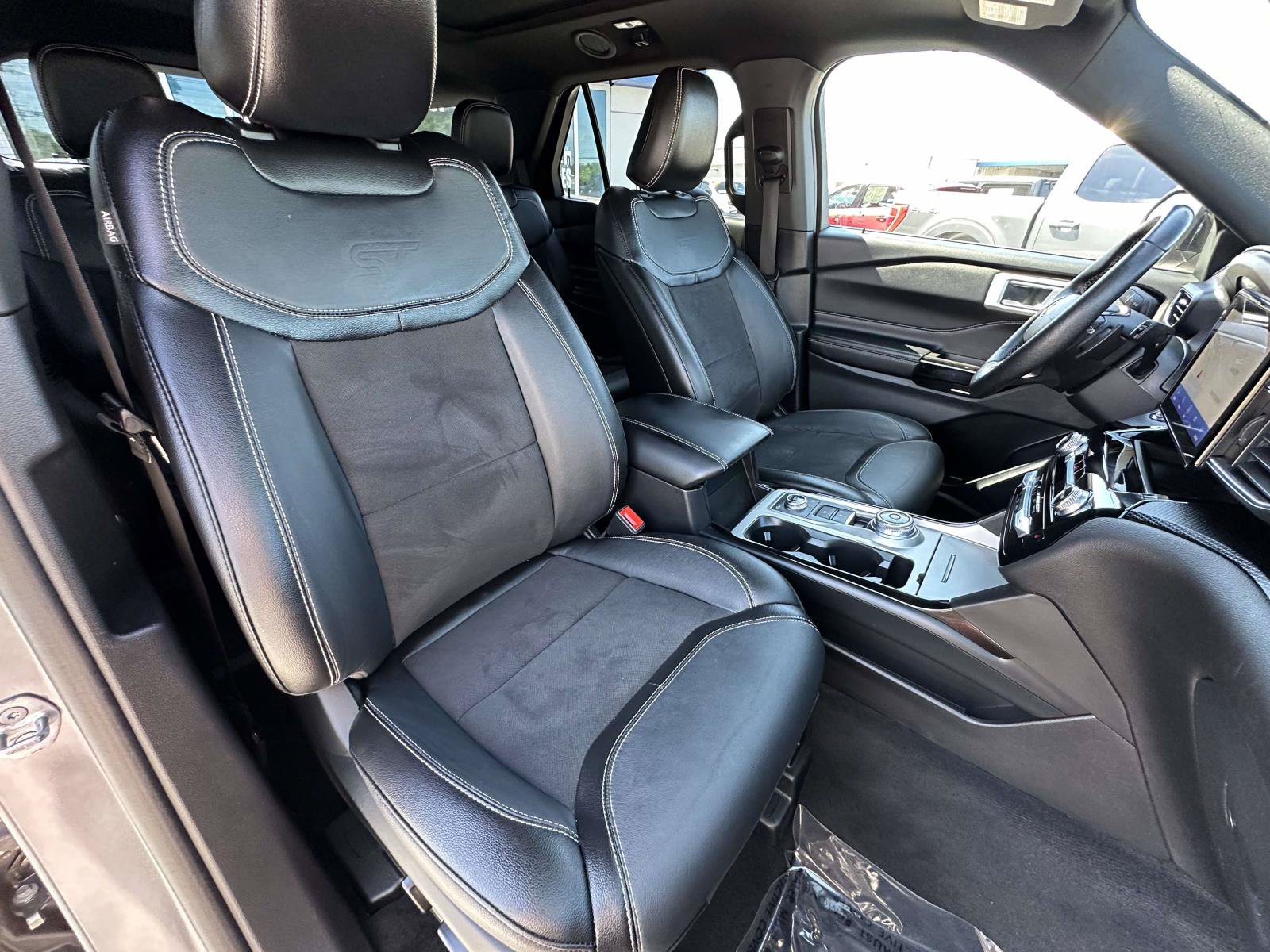 Used 2022 Ford Explorer ST AWD/4WD image 20
