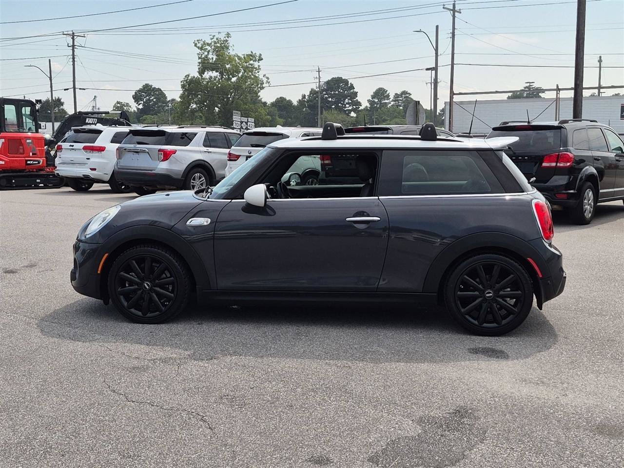 Used 2018 MINI Cooper S FWD image 6