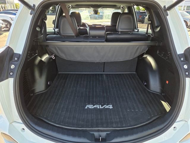 Used 2016 Toyota RAV4 SE w/ Advanced Technology Package AWD/4WD image 13