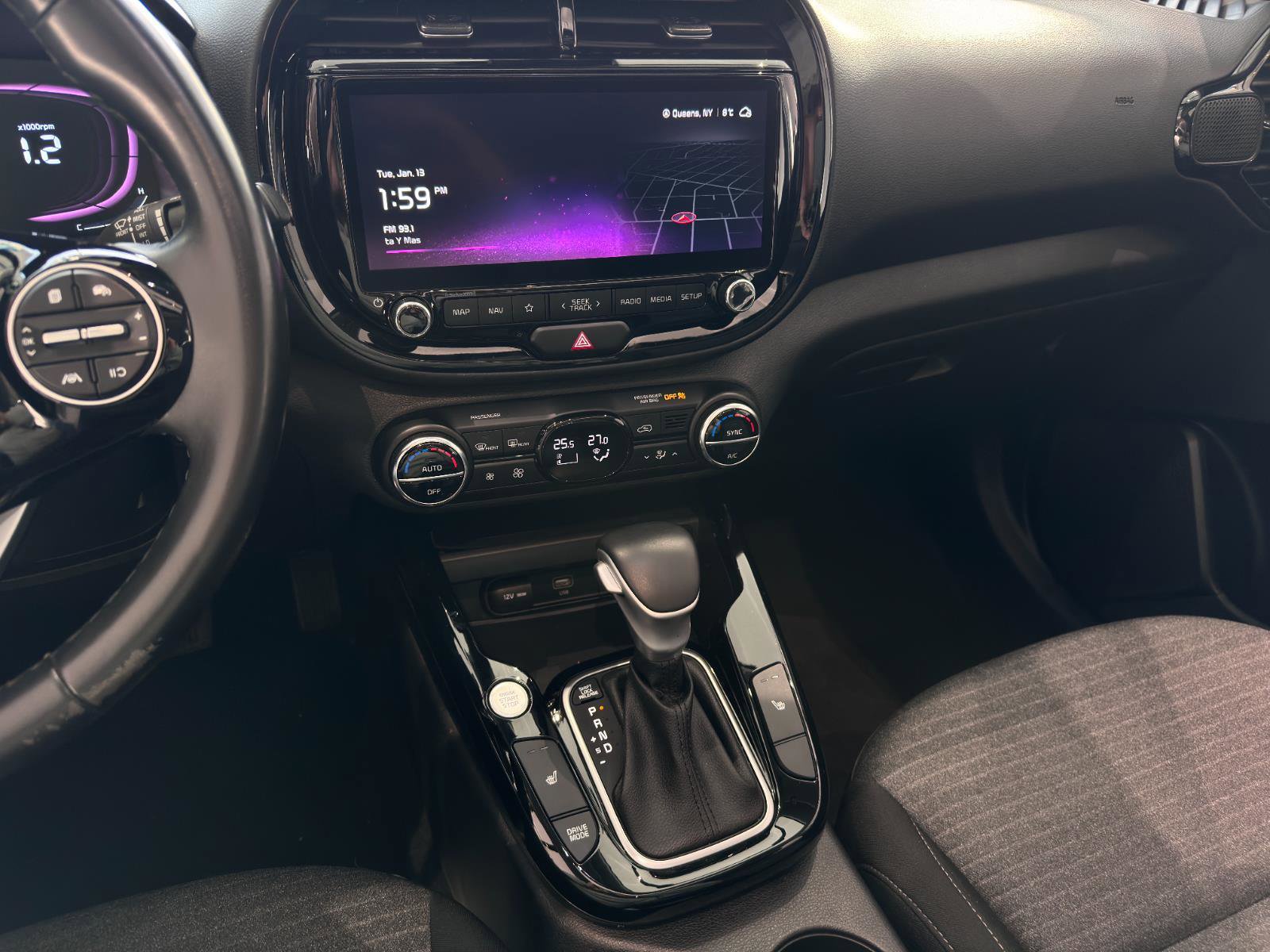 Used 2023 Kia Soul EX image 19