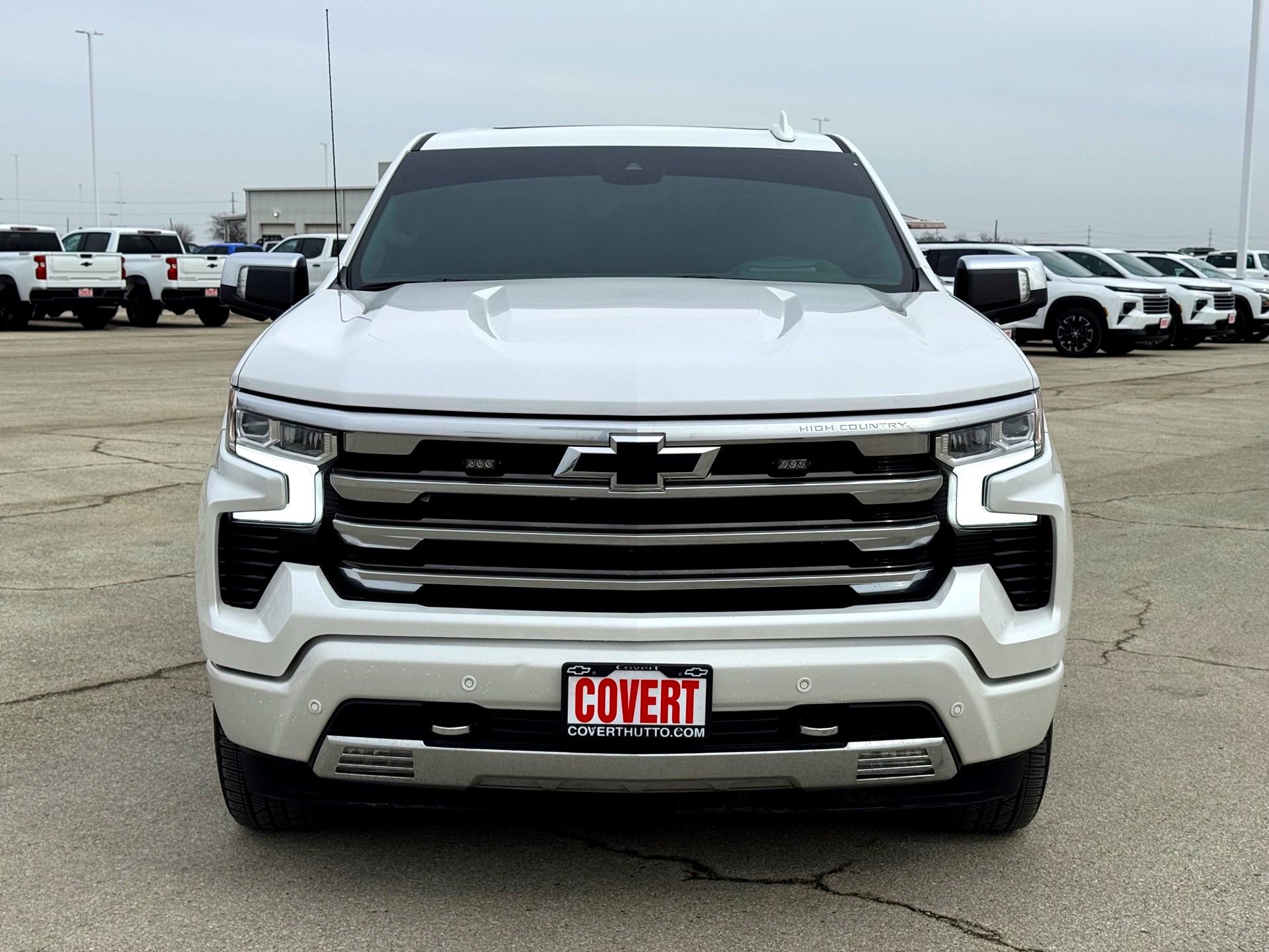 Used 2023 Chevrolet Silverado 1500 High Country w/ High Country Premium Package image 3