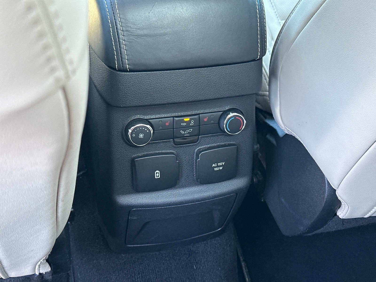 Used 2018 Ford Explorer Platinum image 15