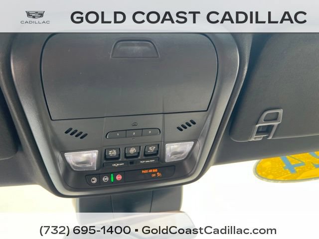 Used 2024 Cadillac XT4 Luxury w/ Cold Weather Package FWD image 27