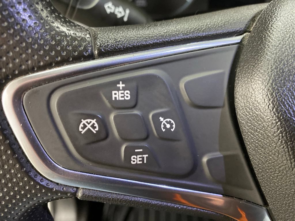 Used 2019 Chevrolet Equinox LS w/ LS Convenience Package AWD/4WD image 32