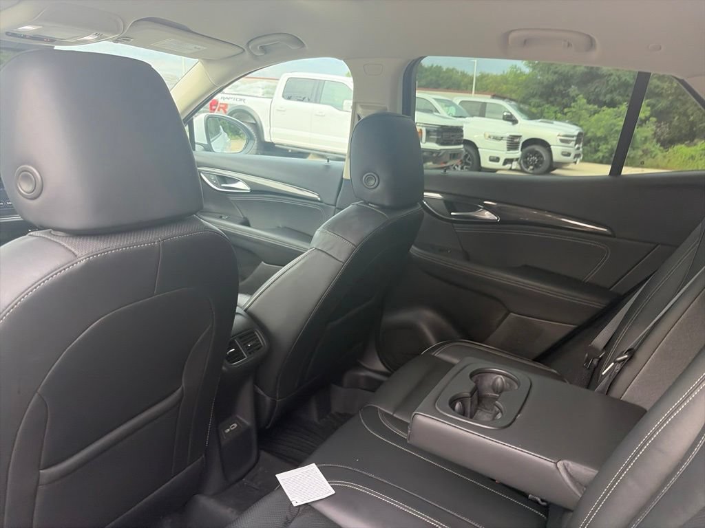 Used 2021 Buick Envision Essence AWD/4WD image 11