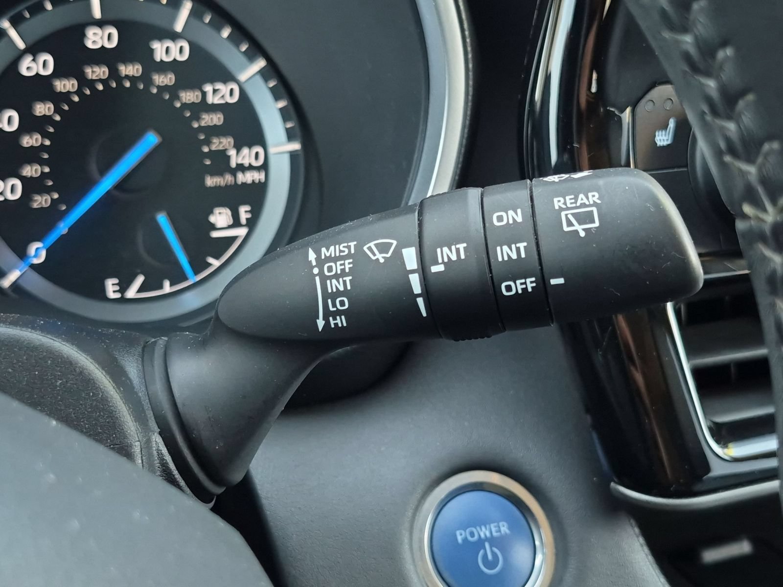 Used 2021 Toyota Highlander XLE FWD image 16