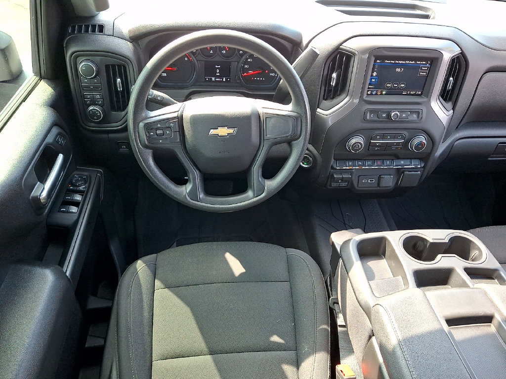 Used 2025 Chevrolet Silverado 2500 Custom w/ Custom Value Package AWD/4WD image 11
