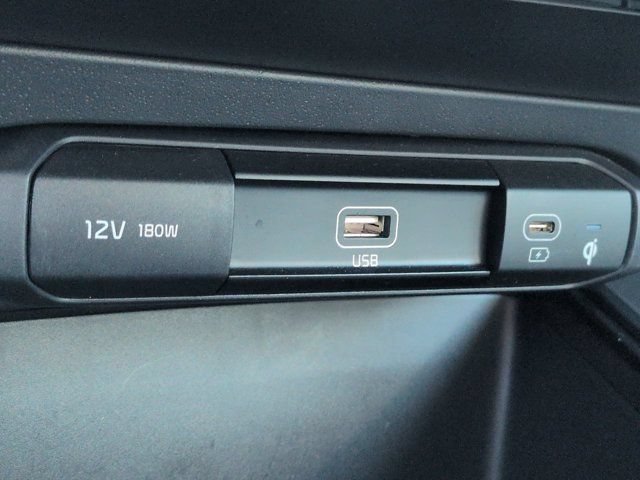 Used 2024 Kia Niro EX FWD image 21