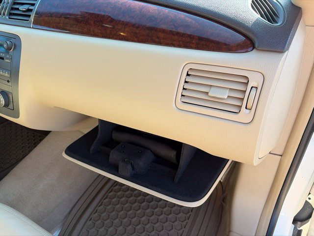 Used 2010 Buick Lucerne CXL w/ Driver Confidence Package FWD image 53