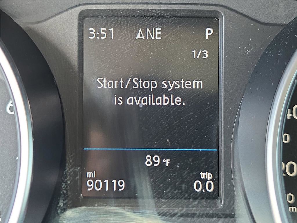 Used 2021 Volkswagen Tiguan SE w/ Panoramic Sunroof Package FWD image 25