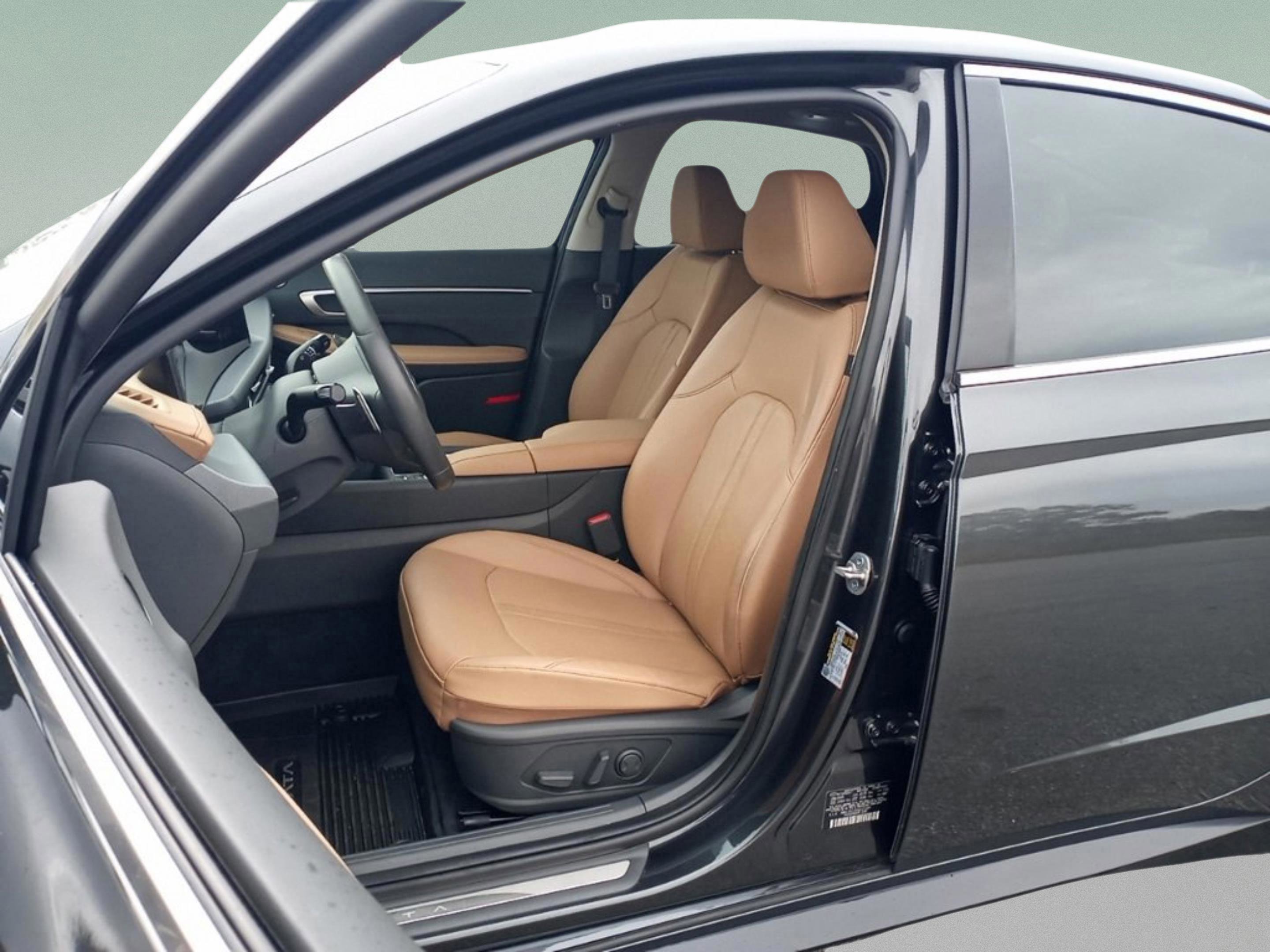 Used 2025 Hyundai Sonata Limited image 23