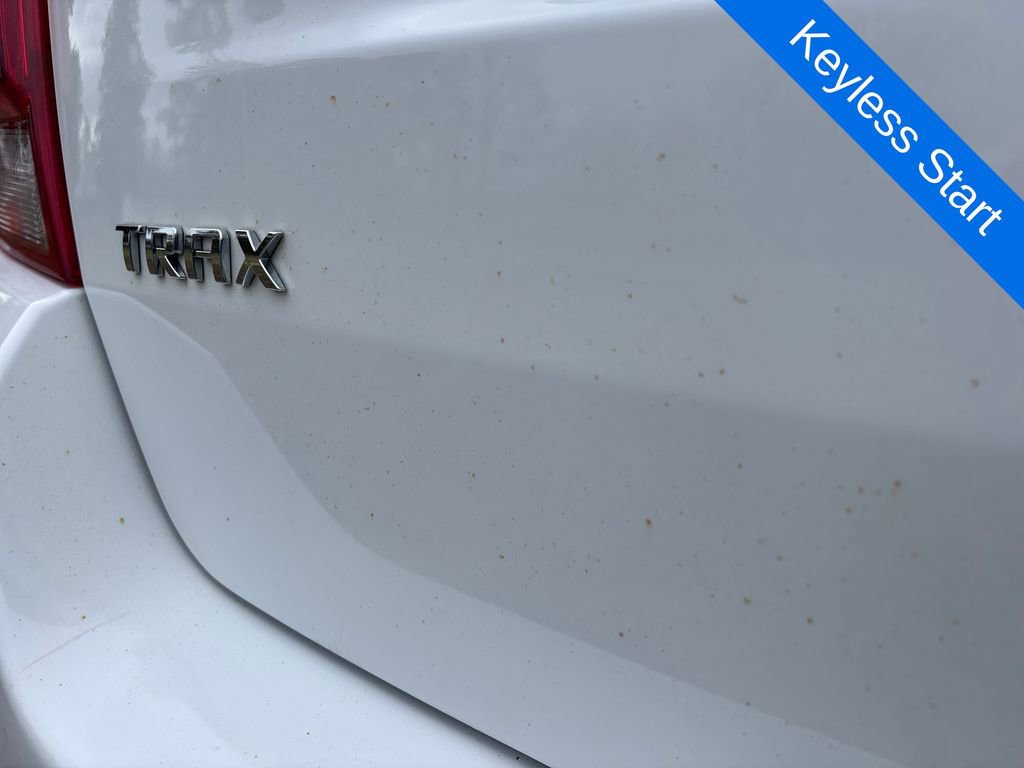 Used 2018 Chevrolet Trax LT w/ LT Convenience Package image 13