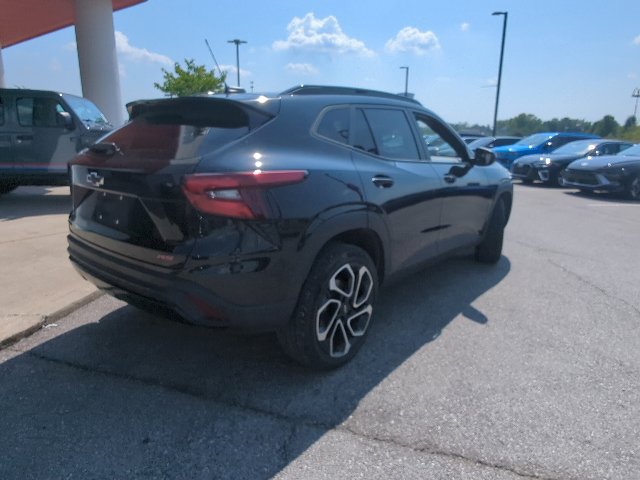 Used 2025 Chevrolet Trax RS w/ Sunroof Package FWD image 30