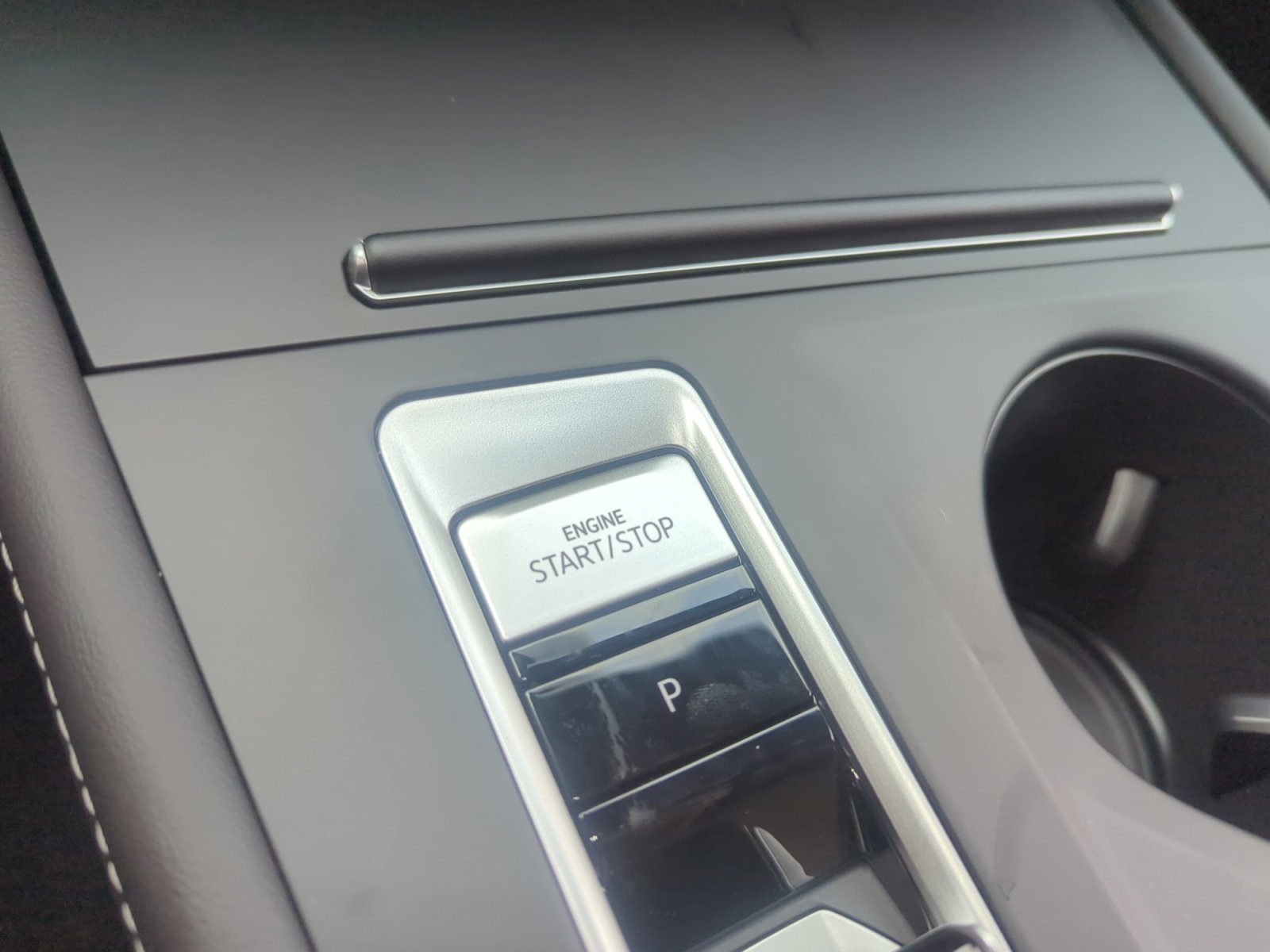 New 2026 Volkswagen Atlas Cross Sport SE image 28
