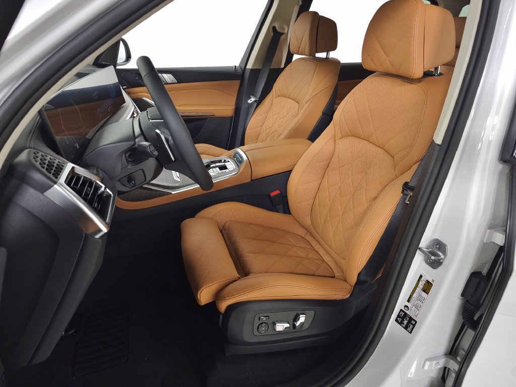 New 2027 BMW X7 xDrive40i AWD/4WD image 12