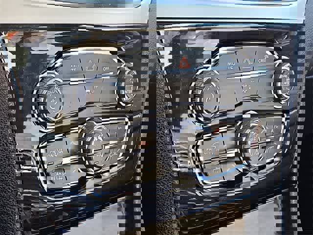 Used 2023 Chrysler 300 Touring w/ Sport Appearance Package image 23