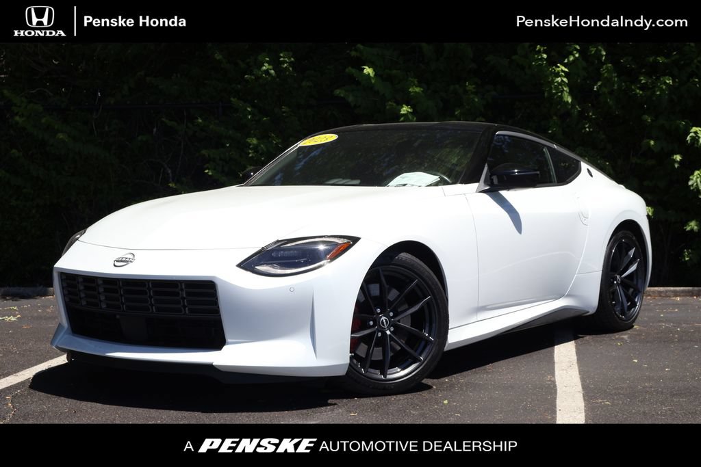 Used 2023 Nissan Z w/ Floor Mat Package (L93)