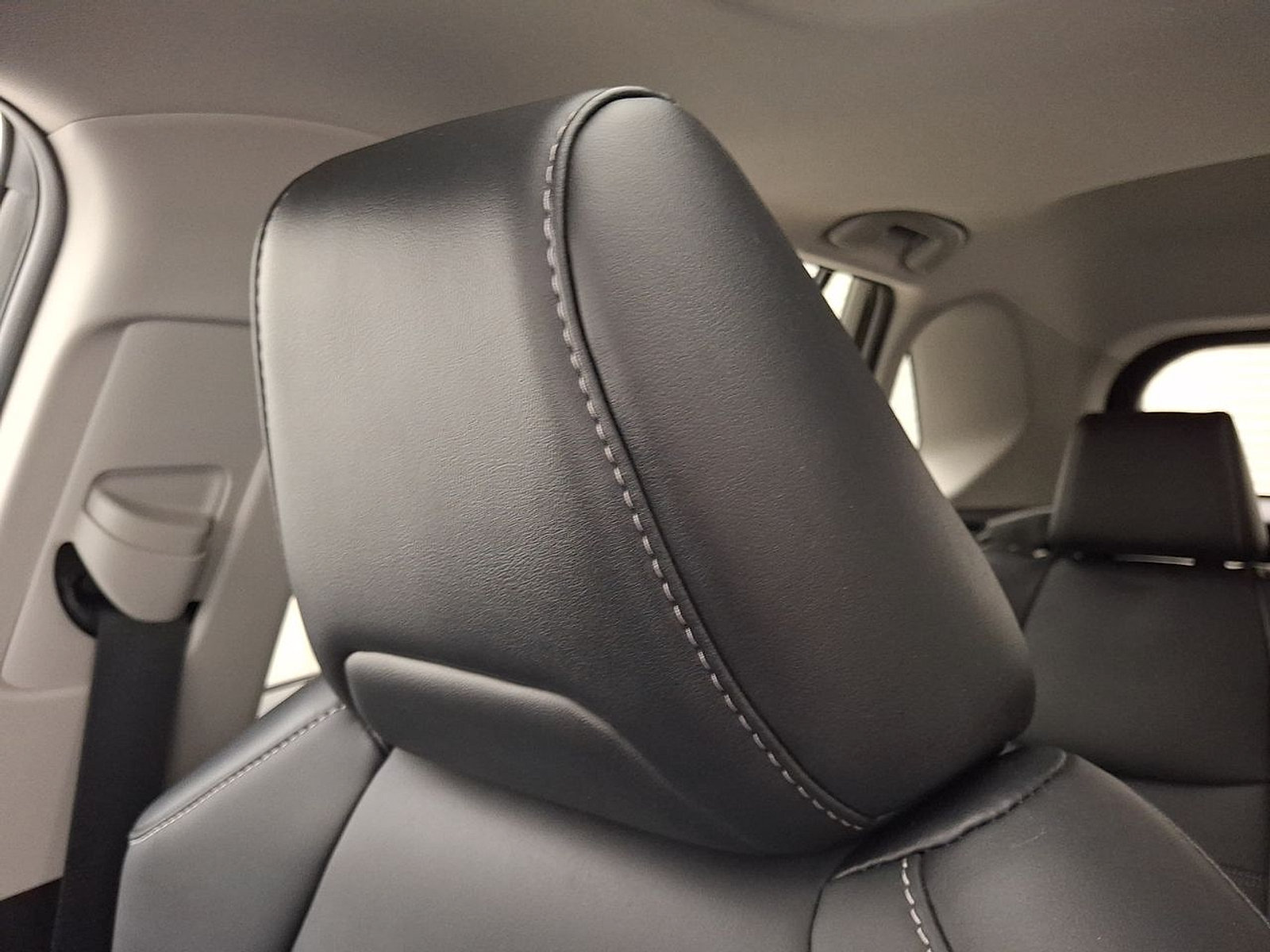 Certified 2022 Toyota RAV4 XLE Premium AWD/4WD image 25