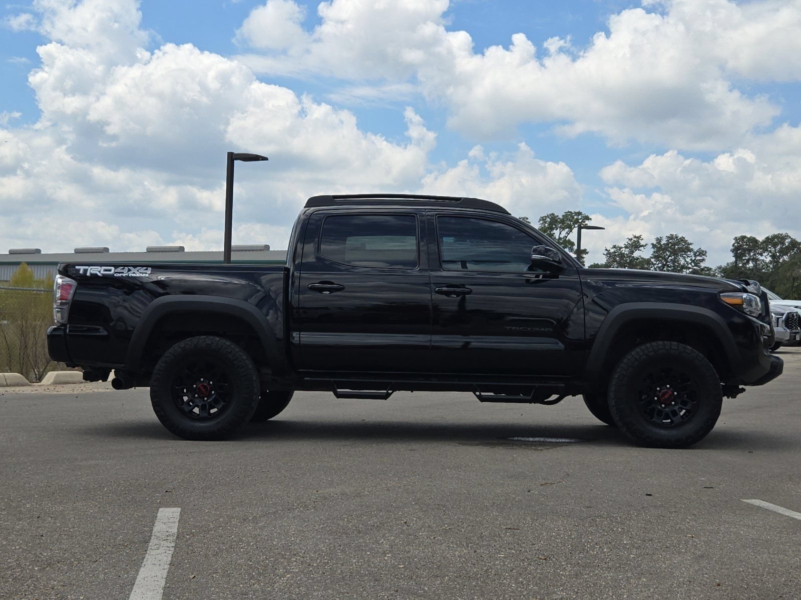 Used 2023 Toyota Tacoma TRD Off-Road w/ Technology Package AWD/4WD image 6