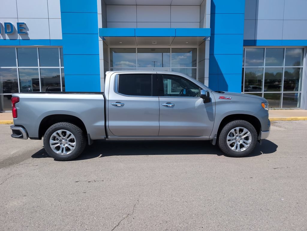 Used 2025 Chevrolet Silverado 1500 LTZ w/ LTZ Convenience Package II AWD/4WD image 1