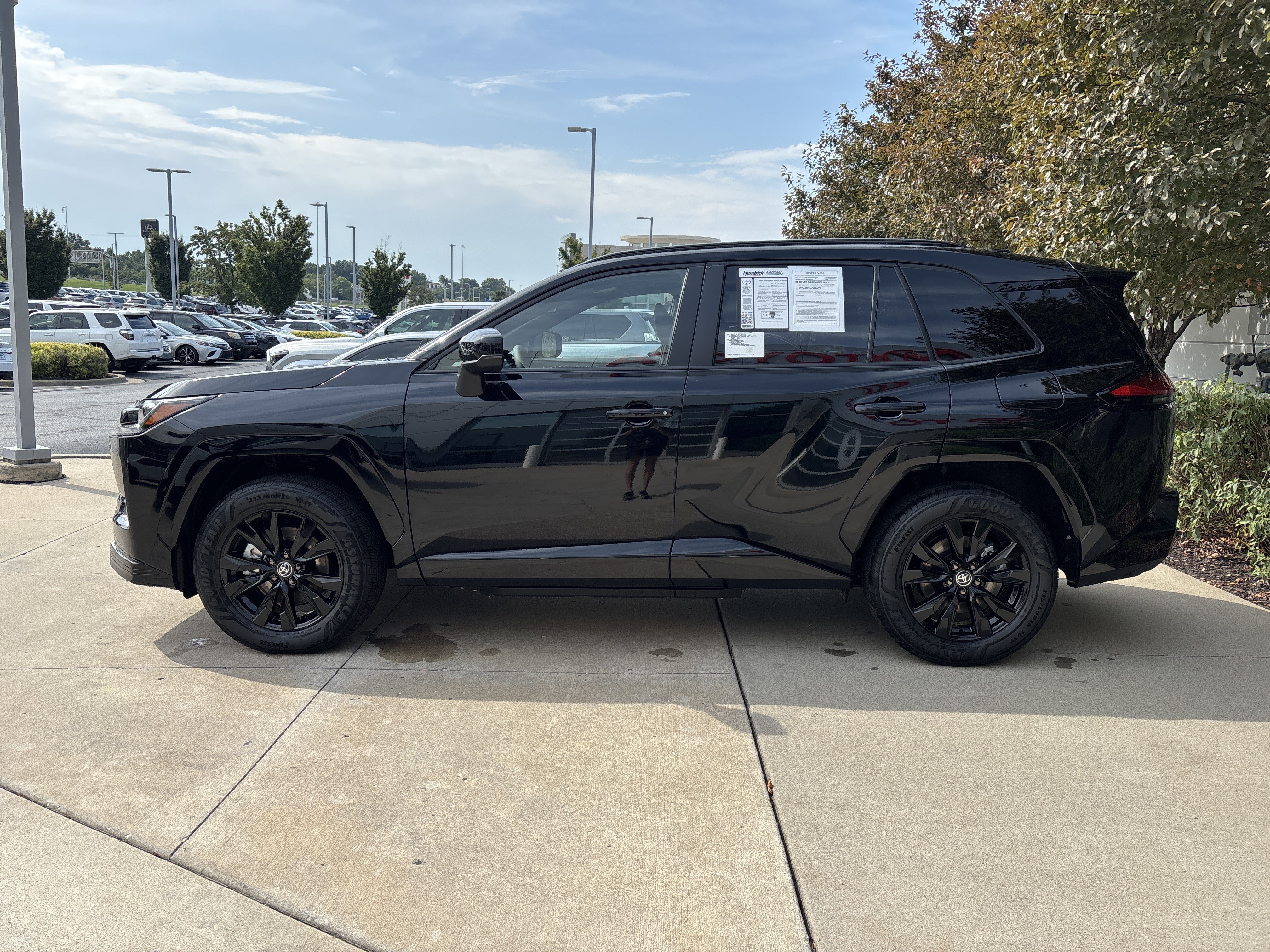 Used 2026 Toyota RAV4 SE AWD/4WD image 9