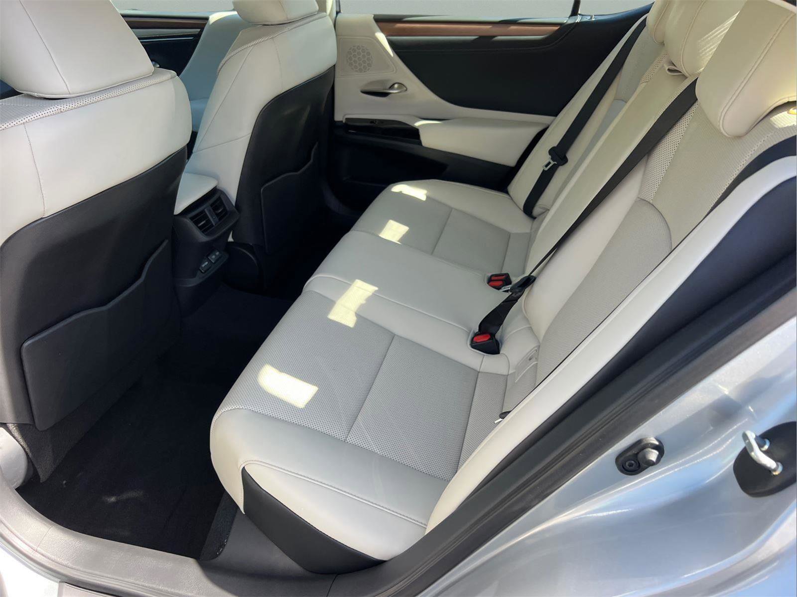 New 2025 Lexus ES 350 w/ Premium Package image 15