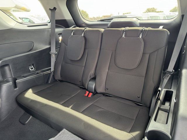 Used 2024 Ford Explorer XLT image 29