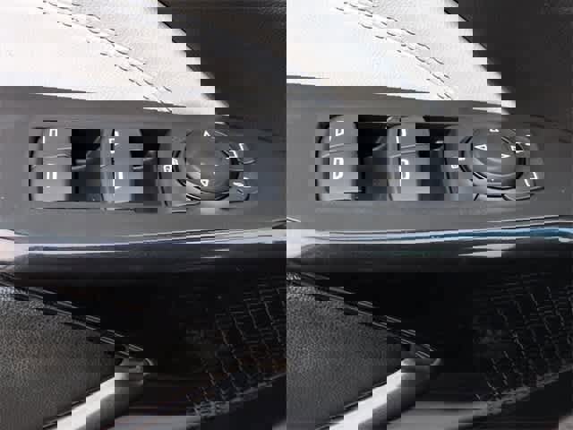 Used 2024 Chevrolet Trax LT image 38