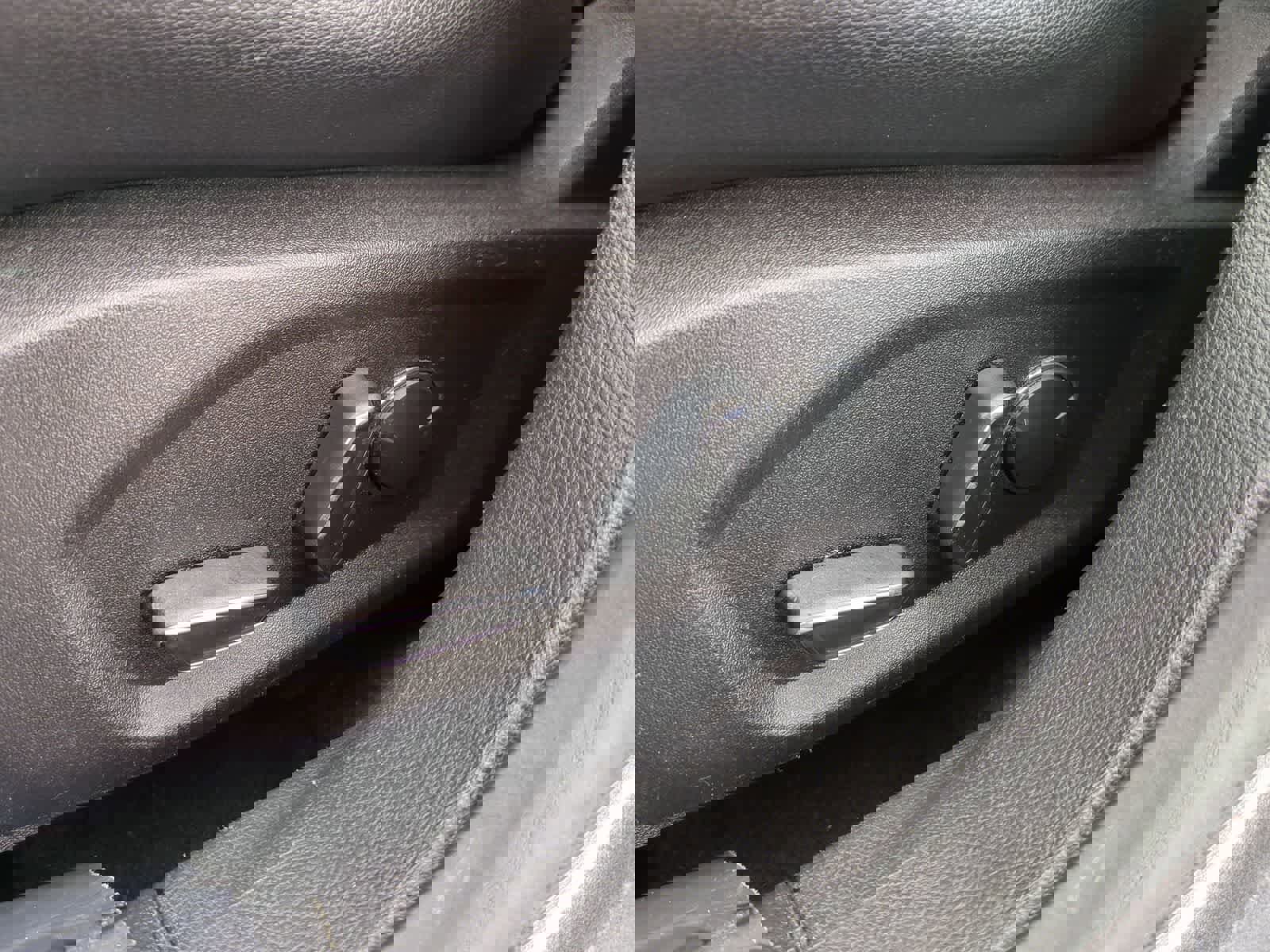 Used 2017 Ford Fusion Titanium image 16