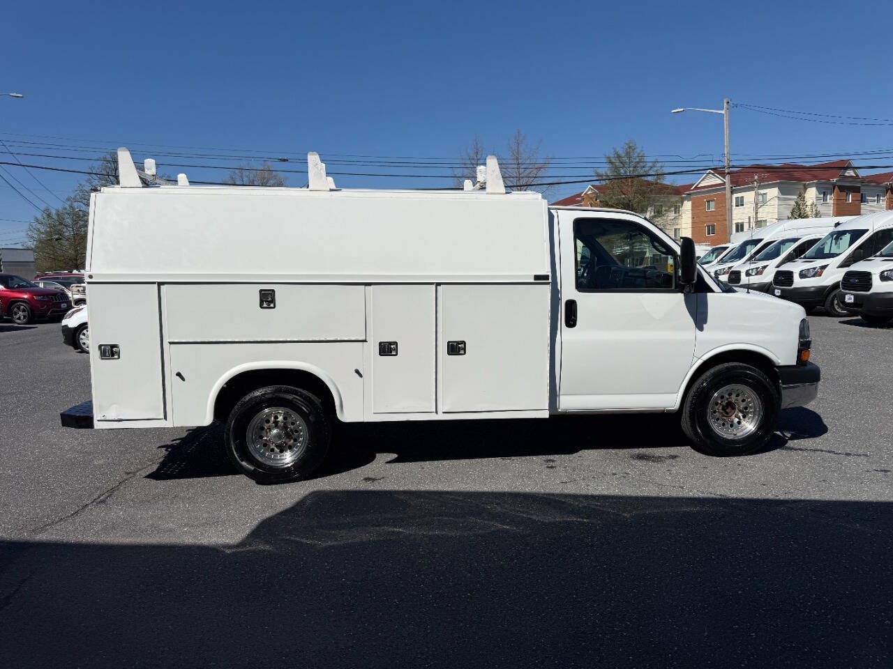 Used 2010 Chevrolet Express 3500 RWD image 33